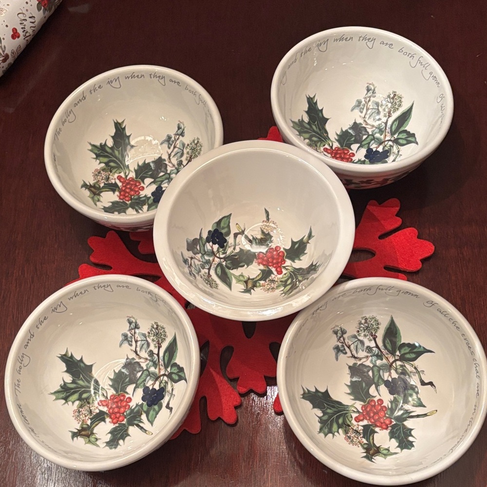 Portmeirion Holly and Ivy Bowls - White and Green- made in Britain